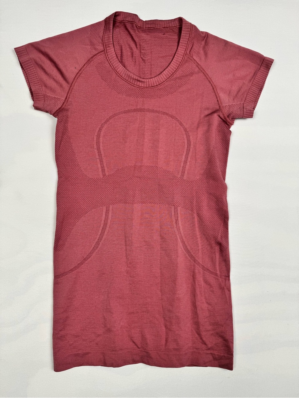 Lululemon Swiftly Tech Short Sleeve Burgundy Women’s 4 Retail $58
